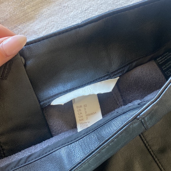Black Leather H&M Skirt Size 2 - Picture 2 of 4